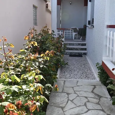 Rose's House Apartmán *