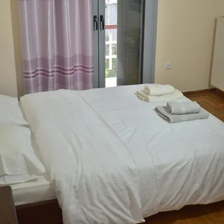 Rose's House * Tríkala